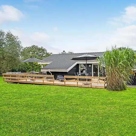 Holiday home Amazing In Grenaa With Sauna Stokkebro